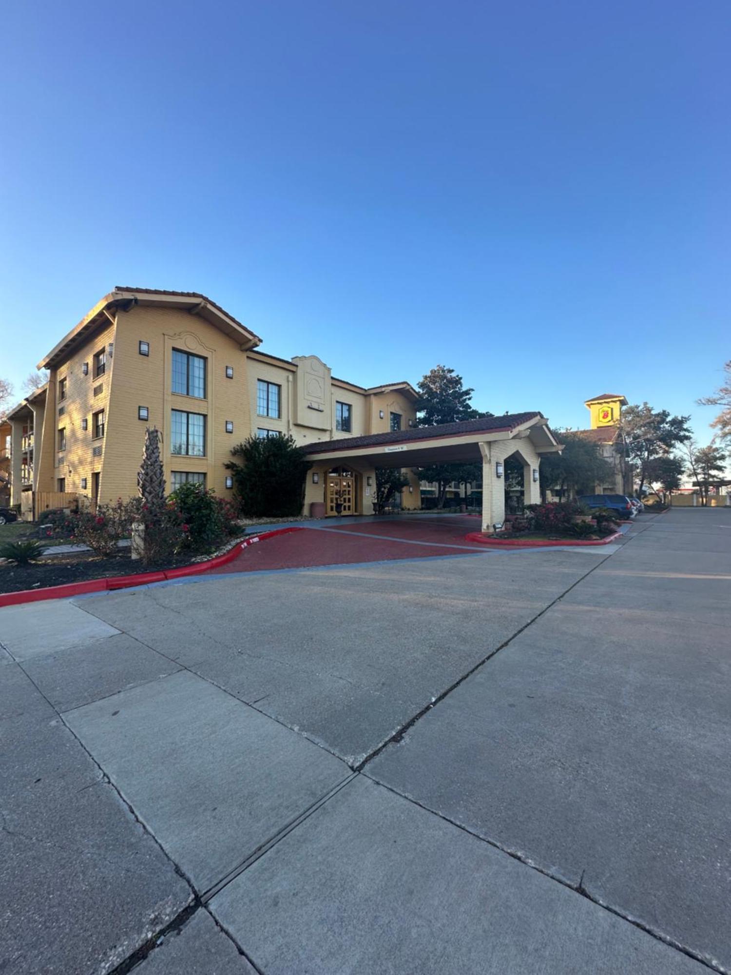 Hotel Super 8 By Wyndham The Woodlands North Exterior foto